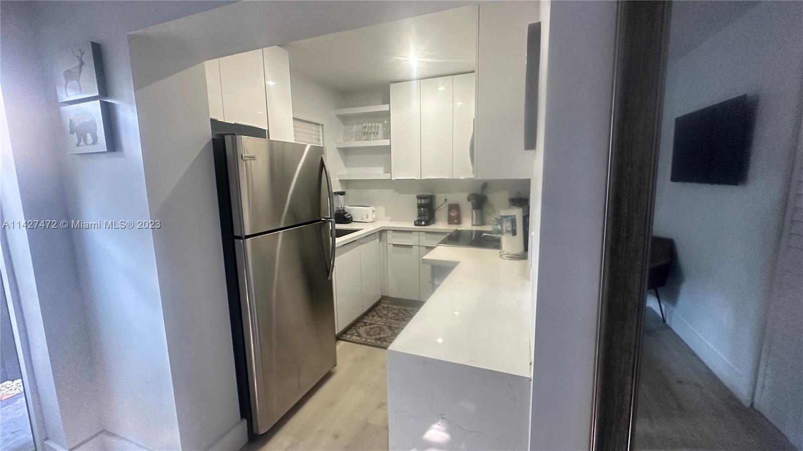 TAMIAMI GROVES NO 2 - Residential Income