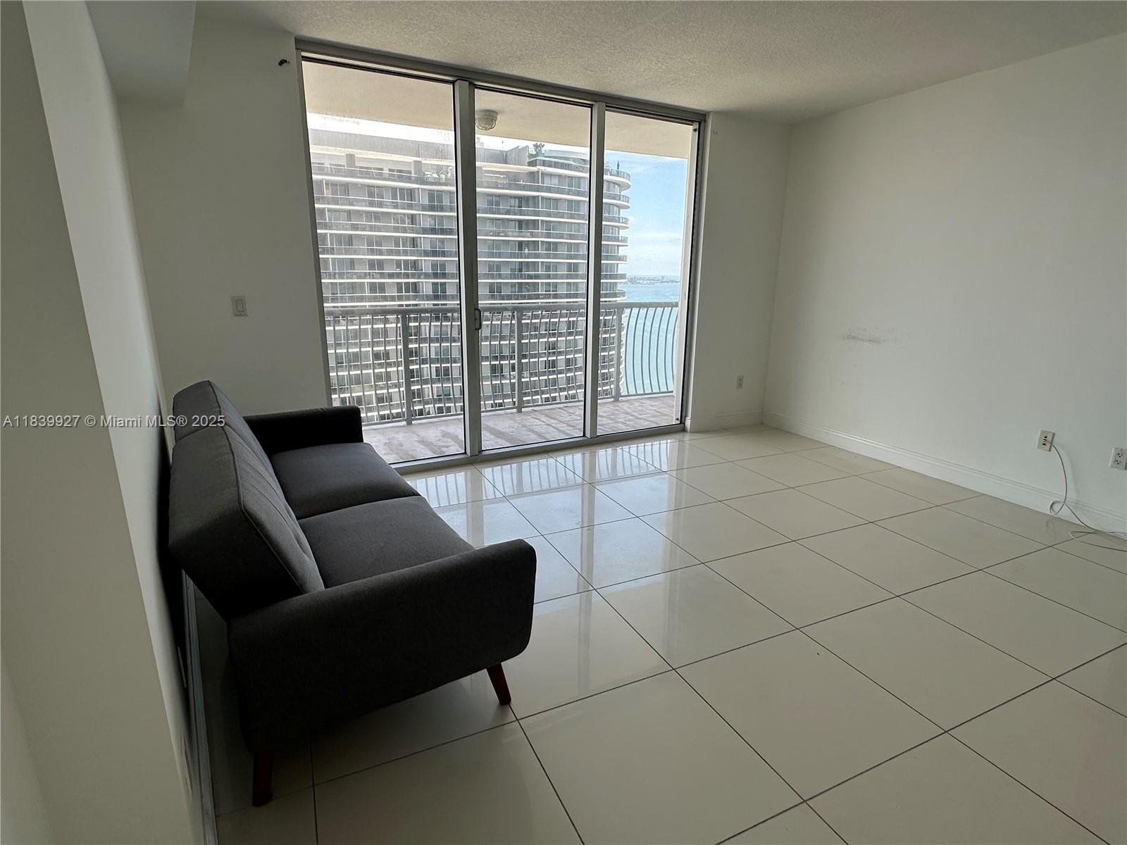 1750 N Bayshore Dr 5207