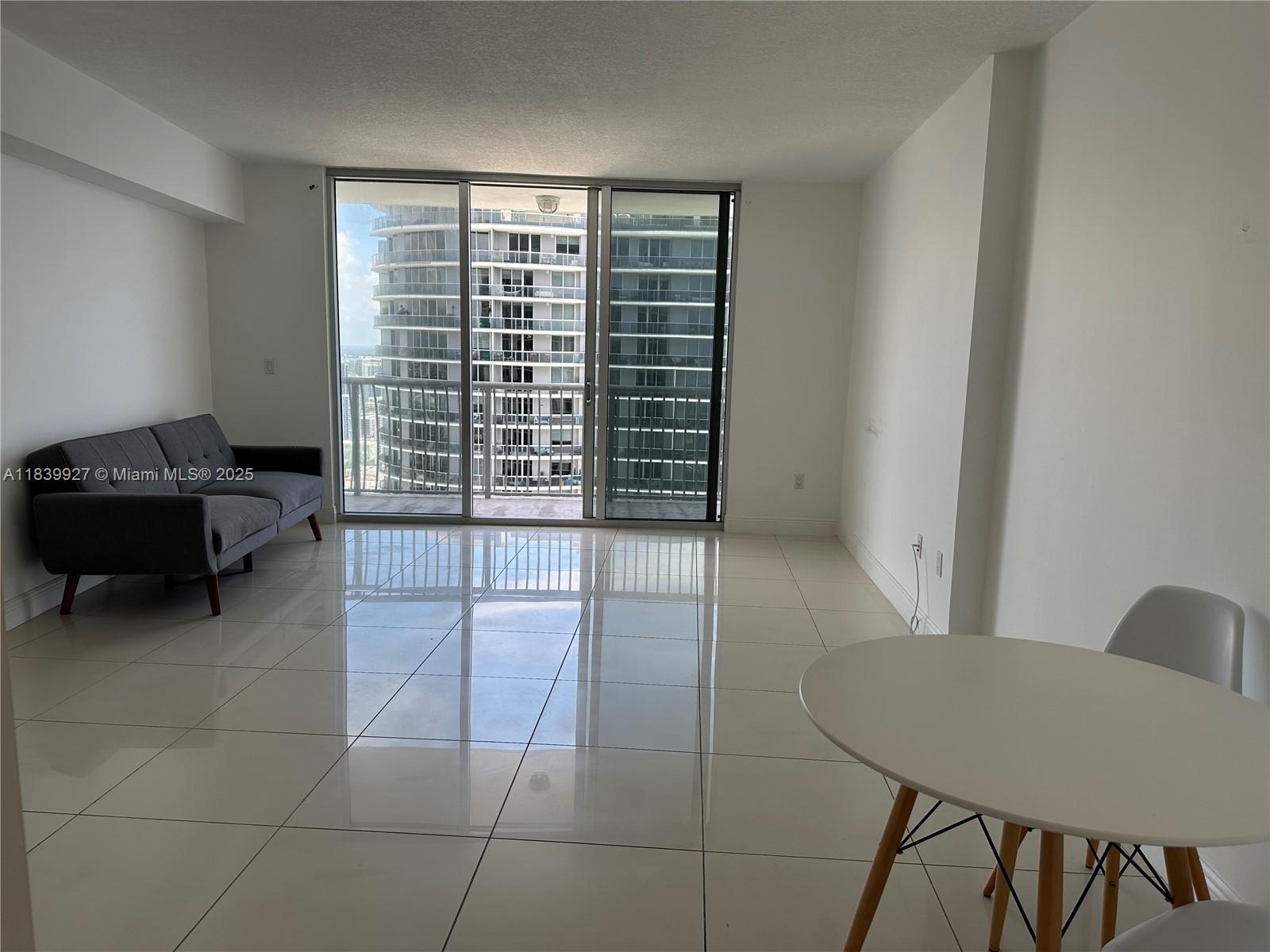 1750 N Bayshore Dr 5207