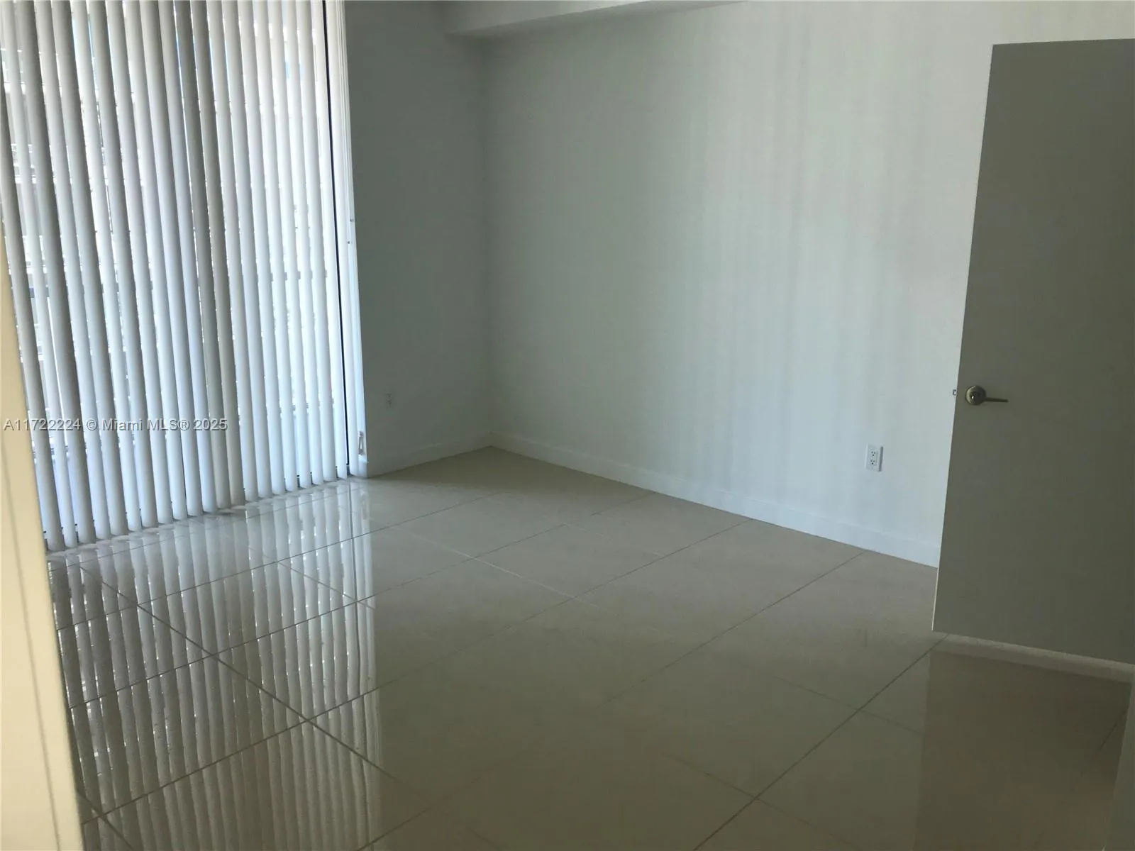 Miami, Florida 33130, United States, 2 Bedrooms Bedrooms, ,2 BathroomsBathrooms,Residential,Active,20215