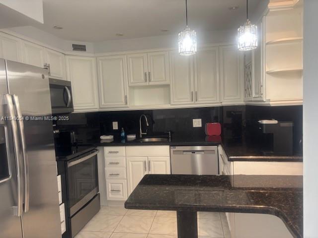 HEMISPHERES CONDO - Residential Lease