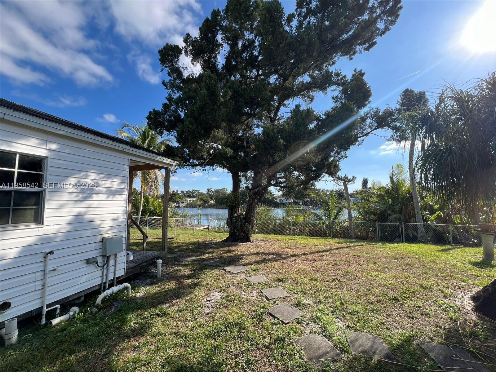 GARDEN LAKE - Residential Lease