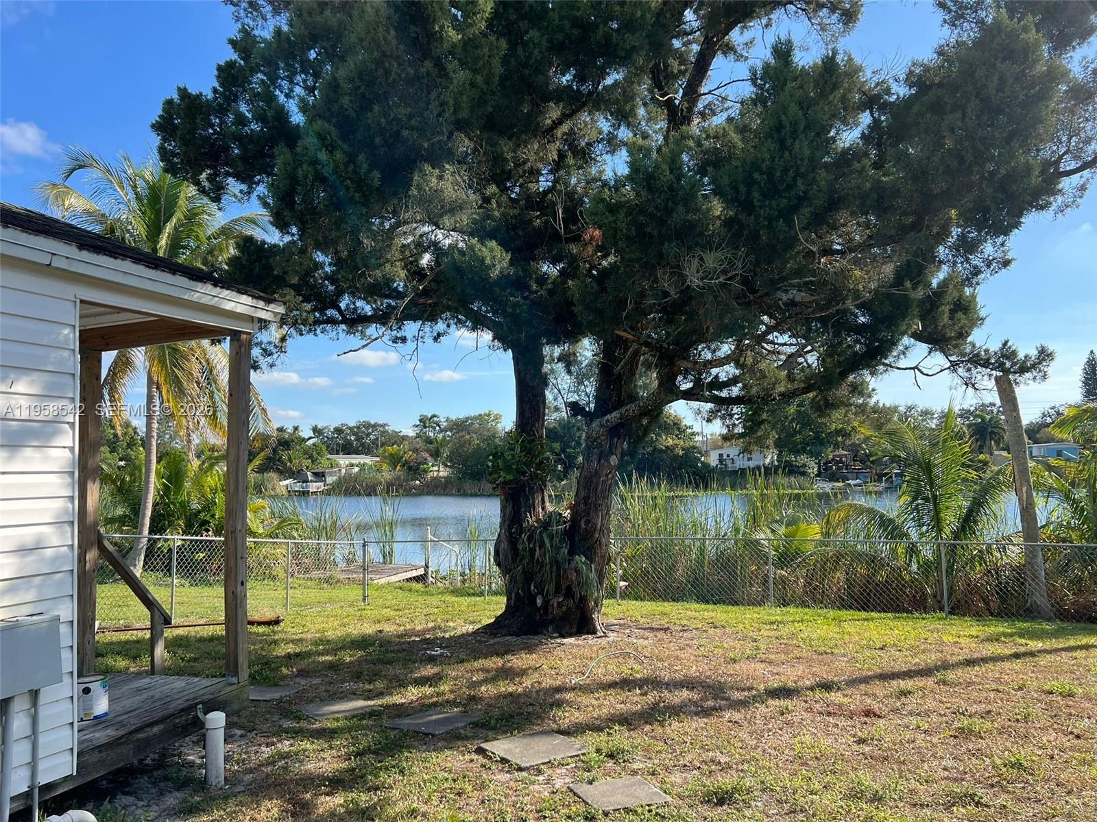 GARDEN LAKE - Residential Lease