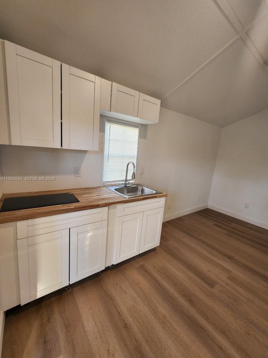 GARDEN LAKE - Residential Lease