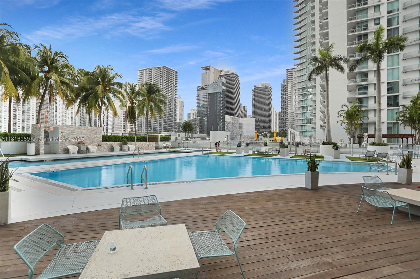 IVY CONDO - Residential