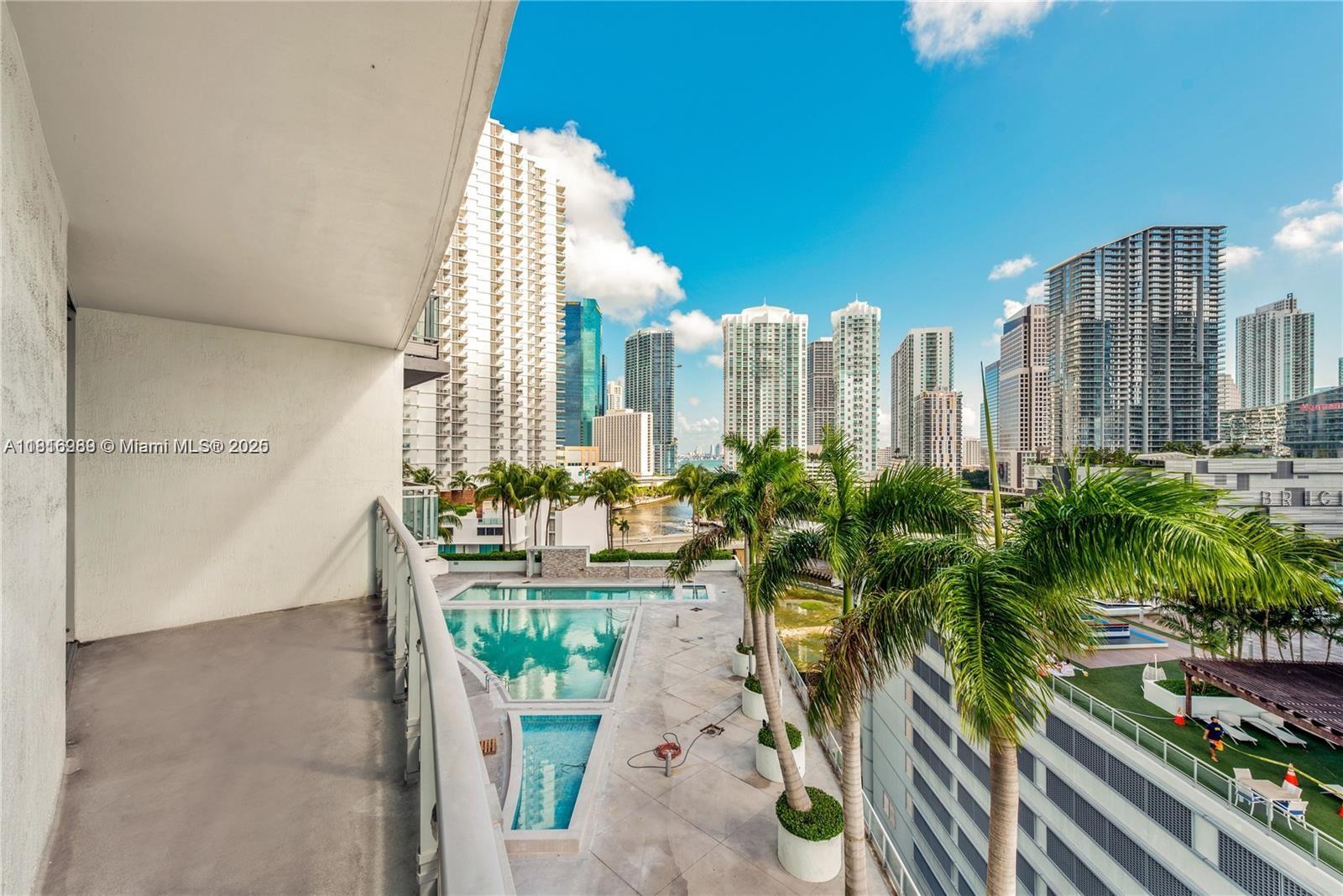 IVY CONDO - Residential