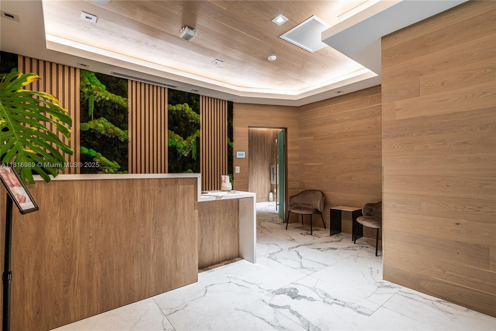 IVY CONDO - Residential