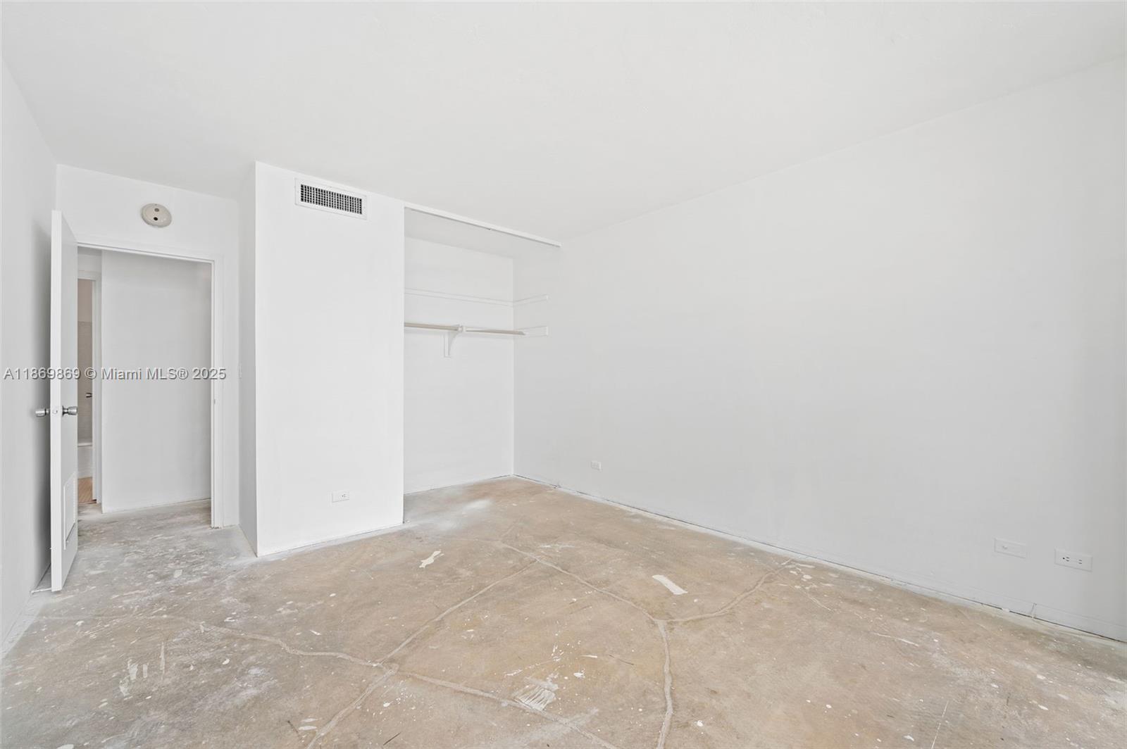 BRICKELL TOWNHOUSE CONDO - Residential