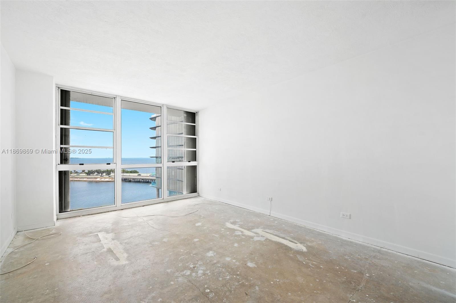 BRICKELL TOWNHOUSE CONDO - Residential