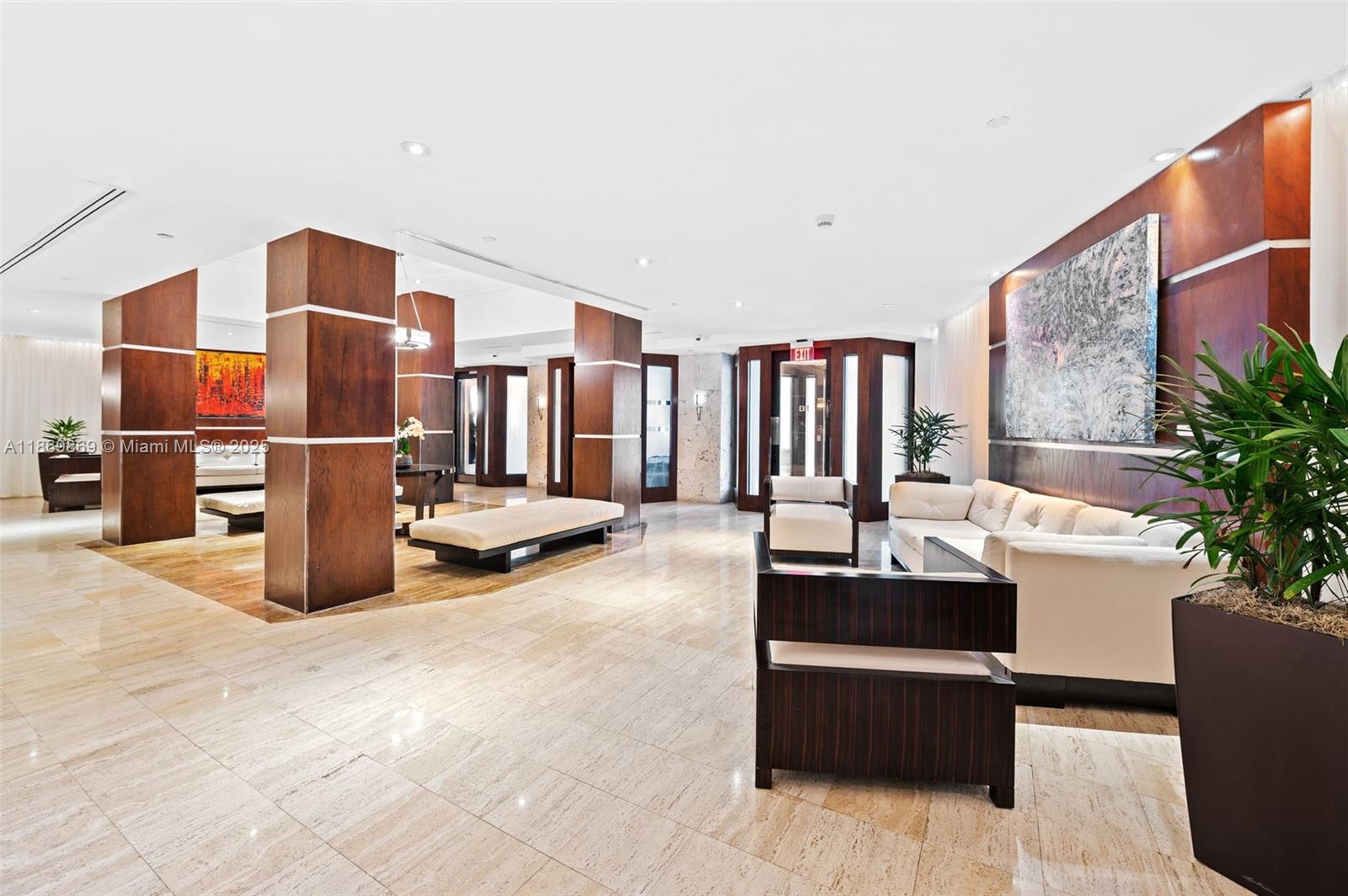 BRICKELL TOWNHOUSE CONDO - Residential