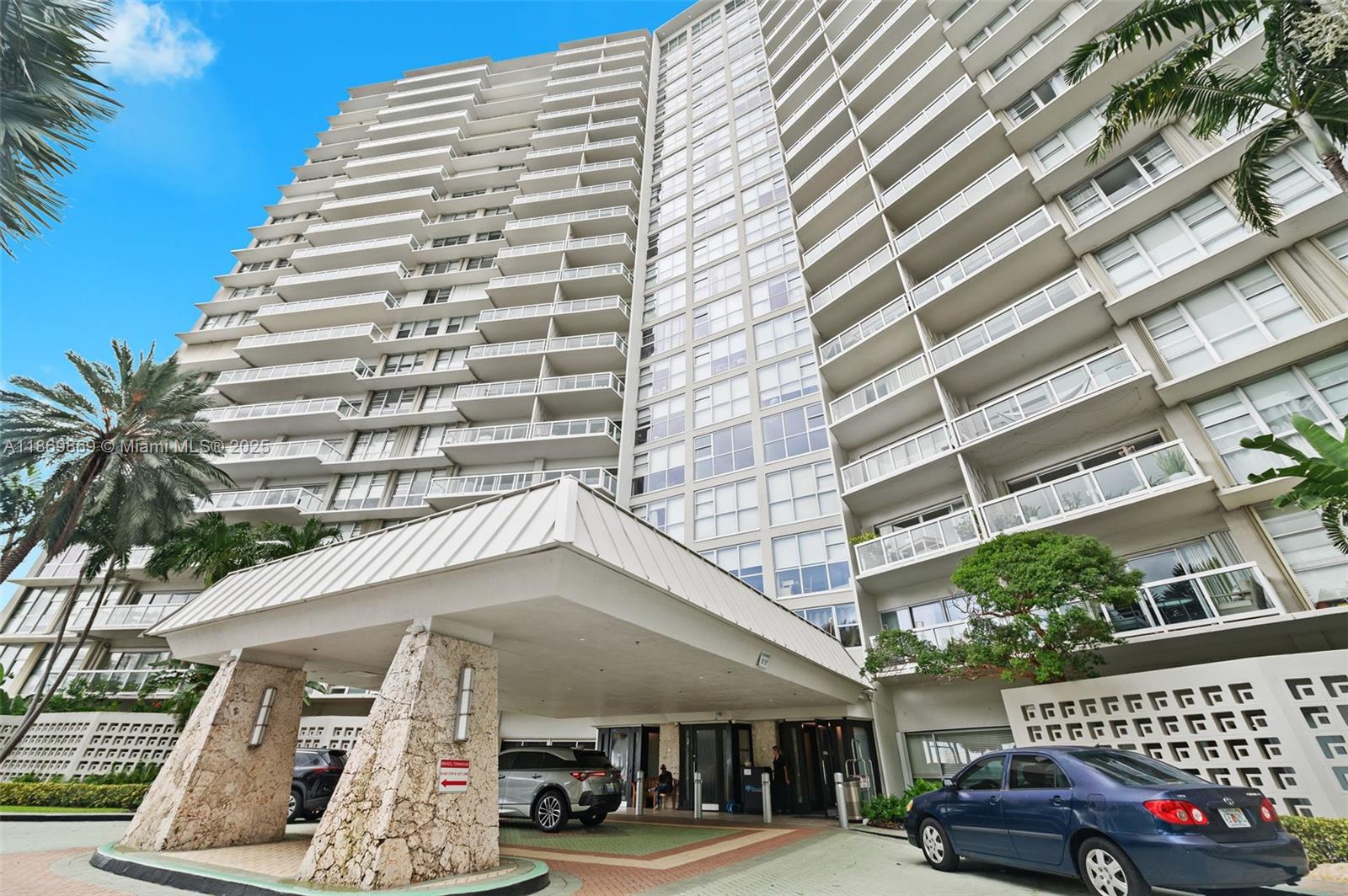 BRICKELL TOWNHOUSE CONDO - Residential
