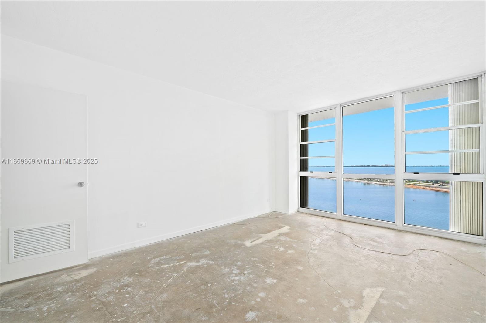 BRICKELL TOWNHOUSE CONDO - Residential
