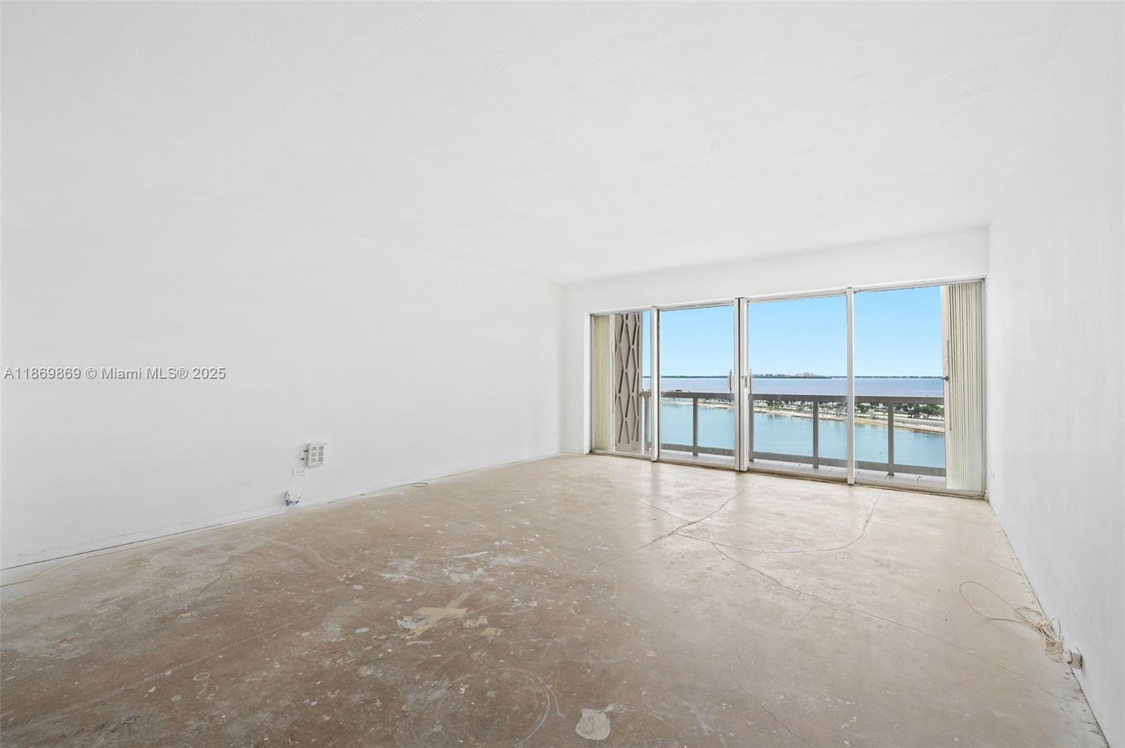 BRICKELL TOWNHOUSE CONDO - Residential