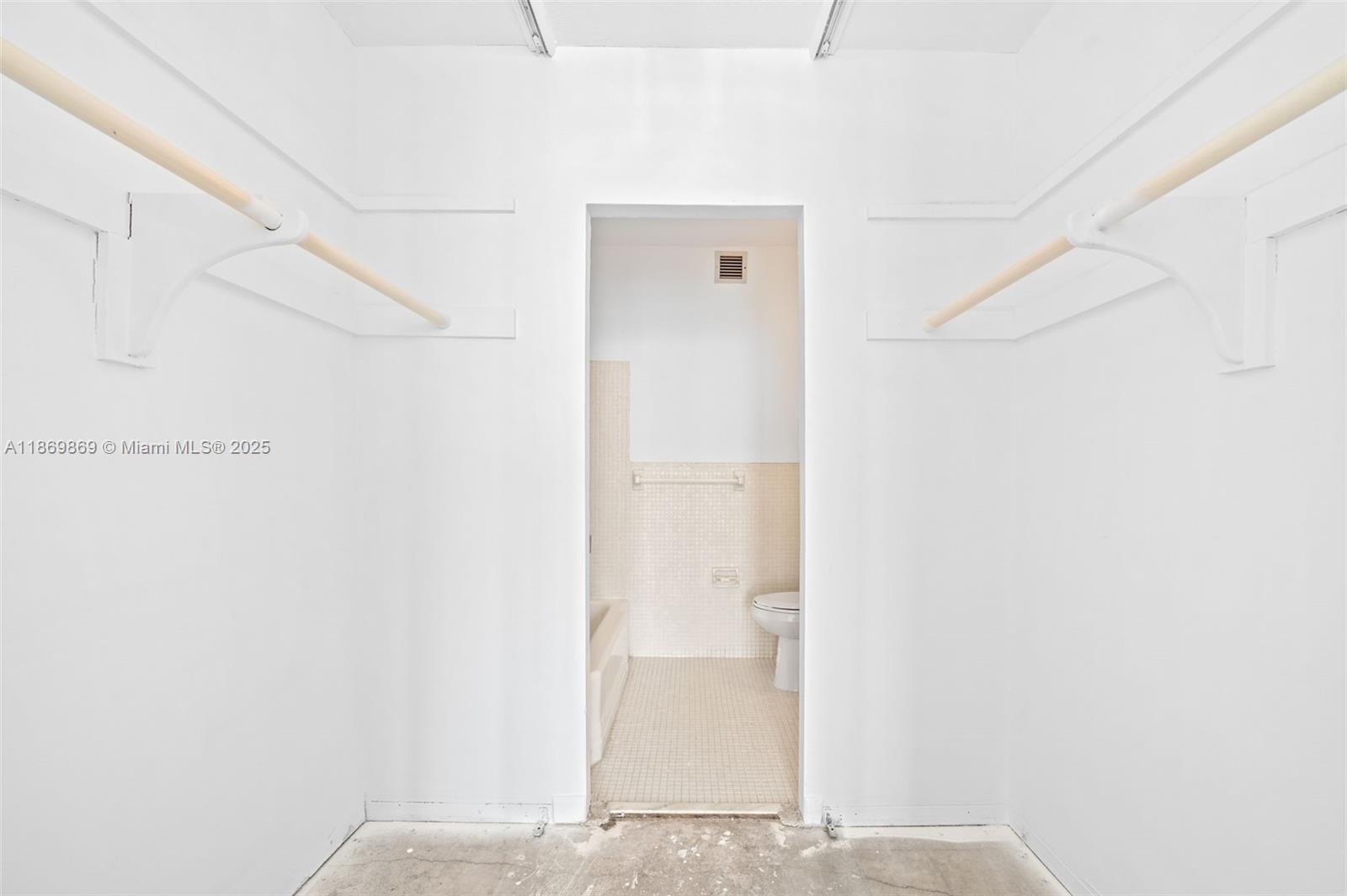 BRICKELL TOWNHOUSE CONDO - Residential