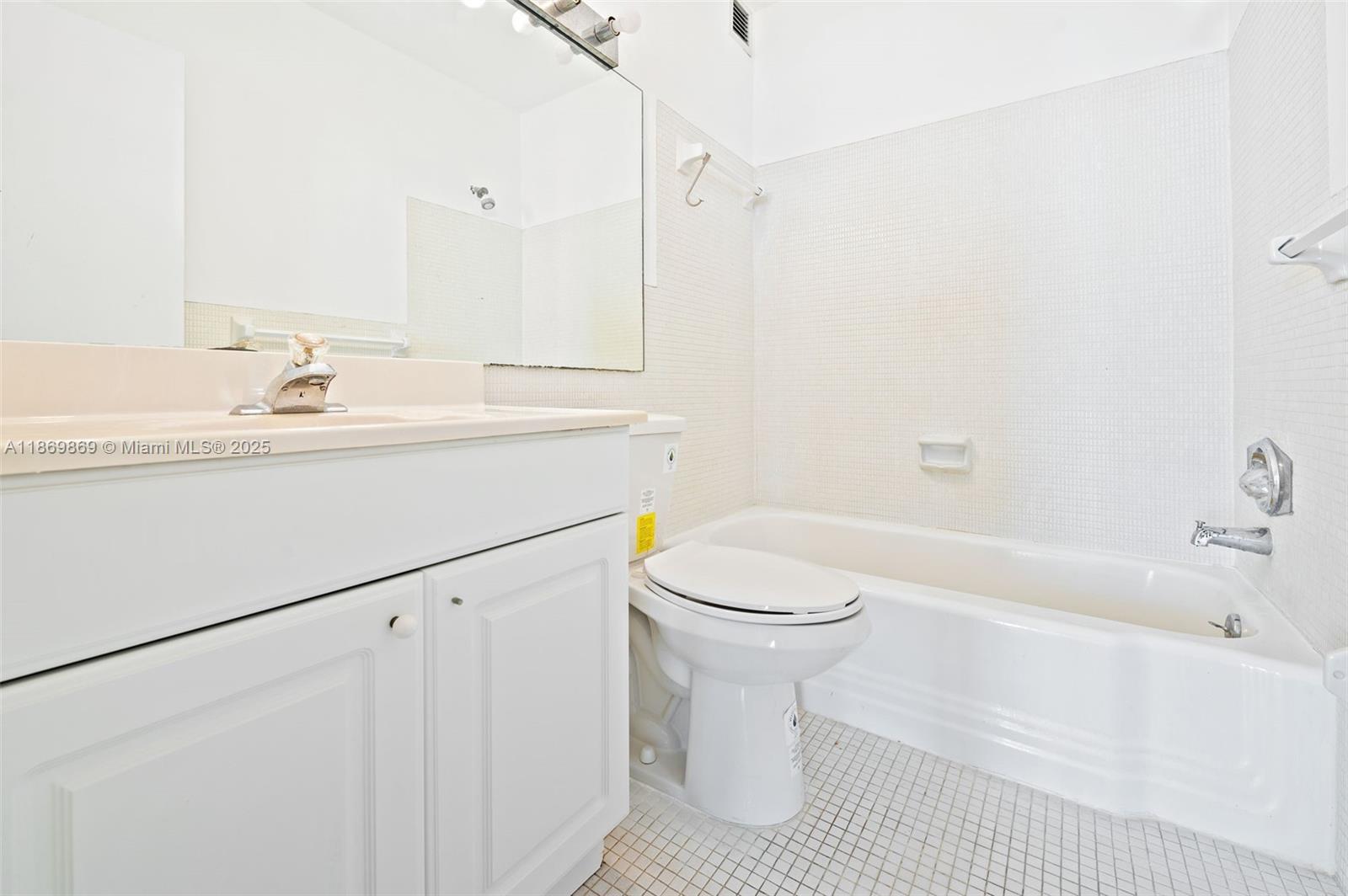 BRICKELL TOWNHOUSE CONDO - Residential