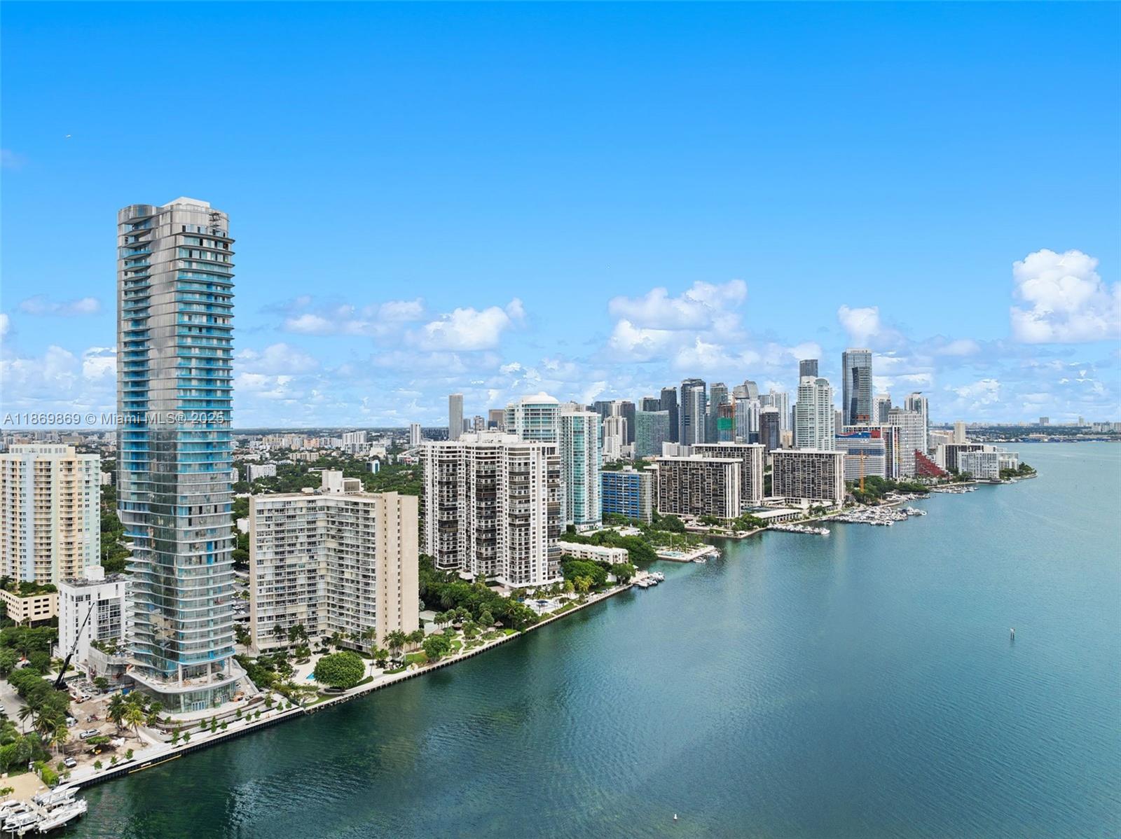 BRICKELL TOWNHOUSE CONDO - Residential