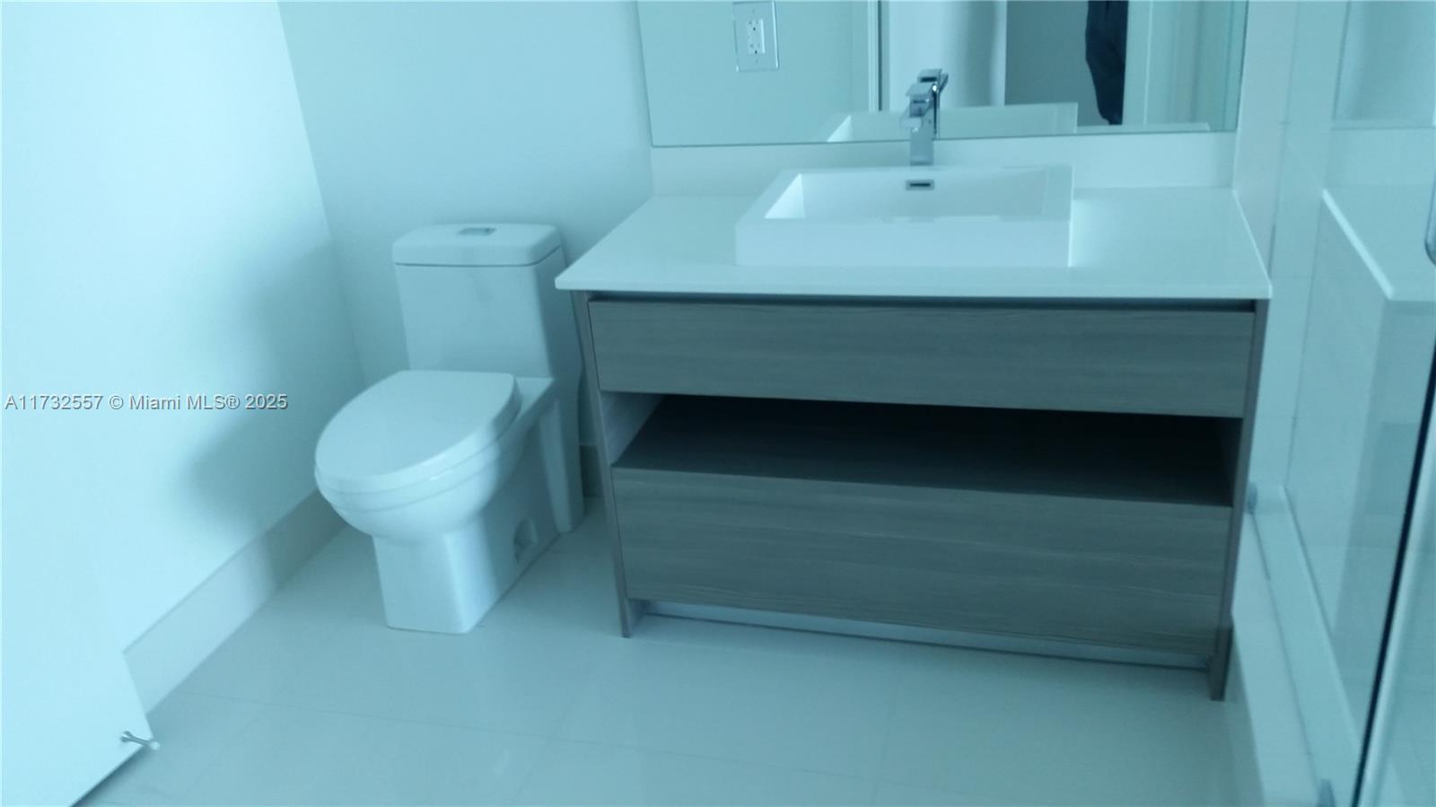 ICON BAY CONDO - Residential