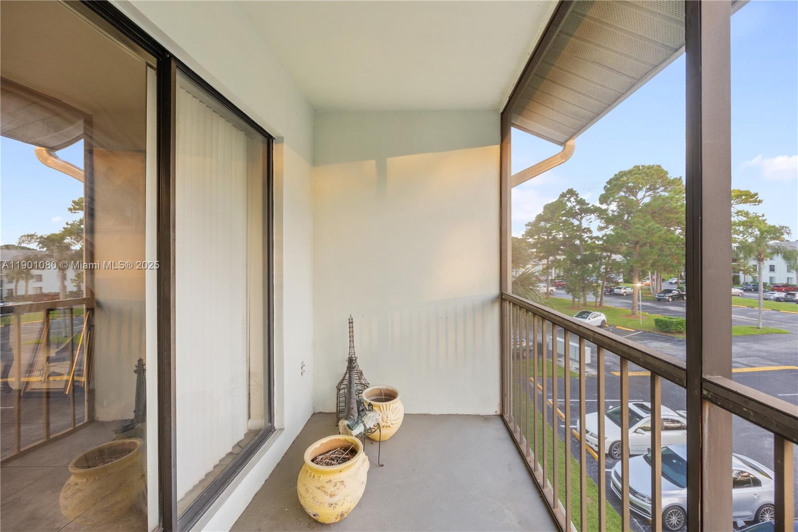 PALM CLUB WEST VILLAGE 1 - Residential