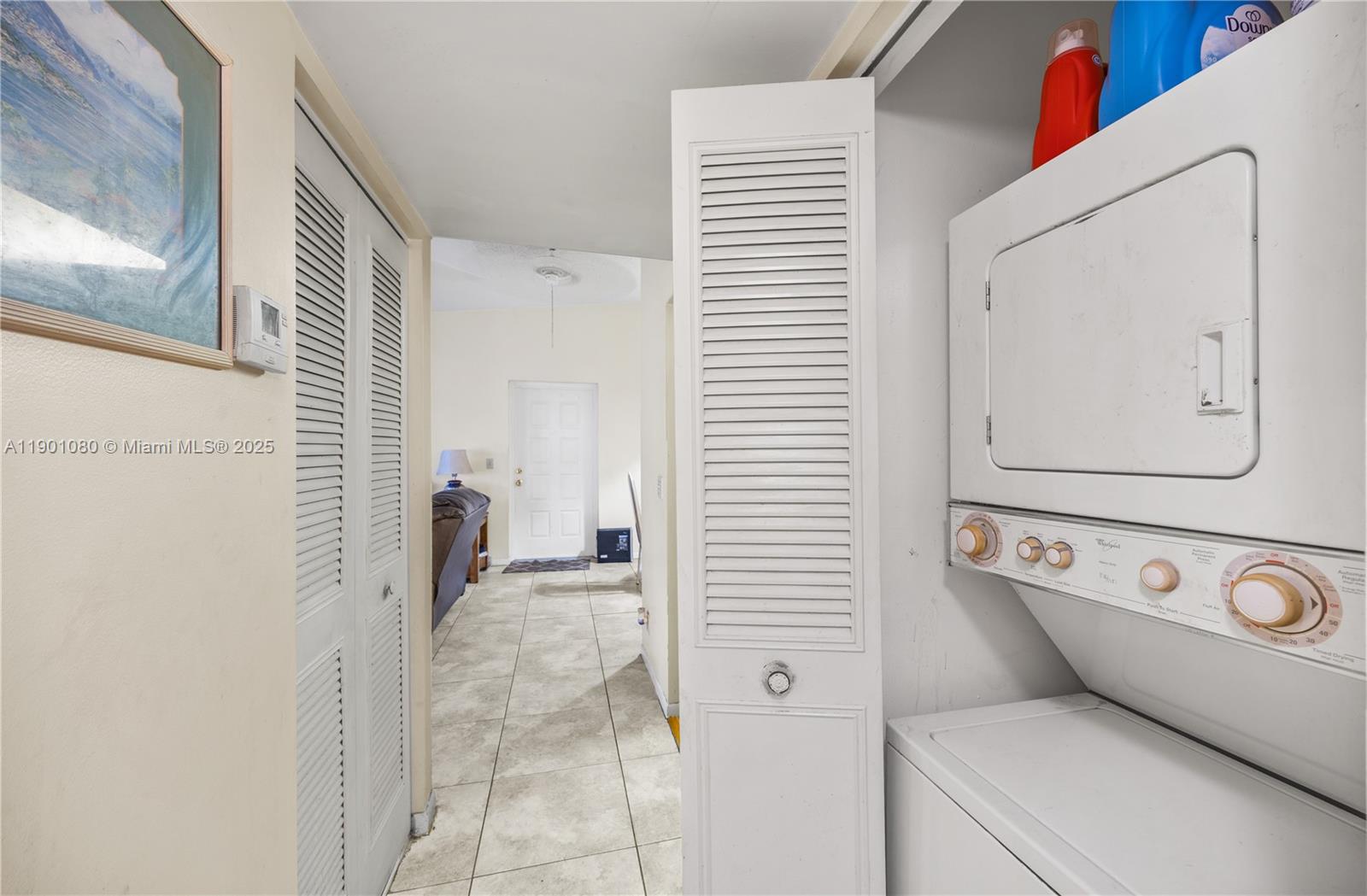 PALM CLUB WEST VILLAGE 1 - Residential