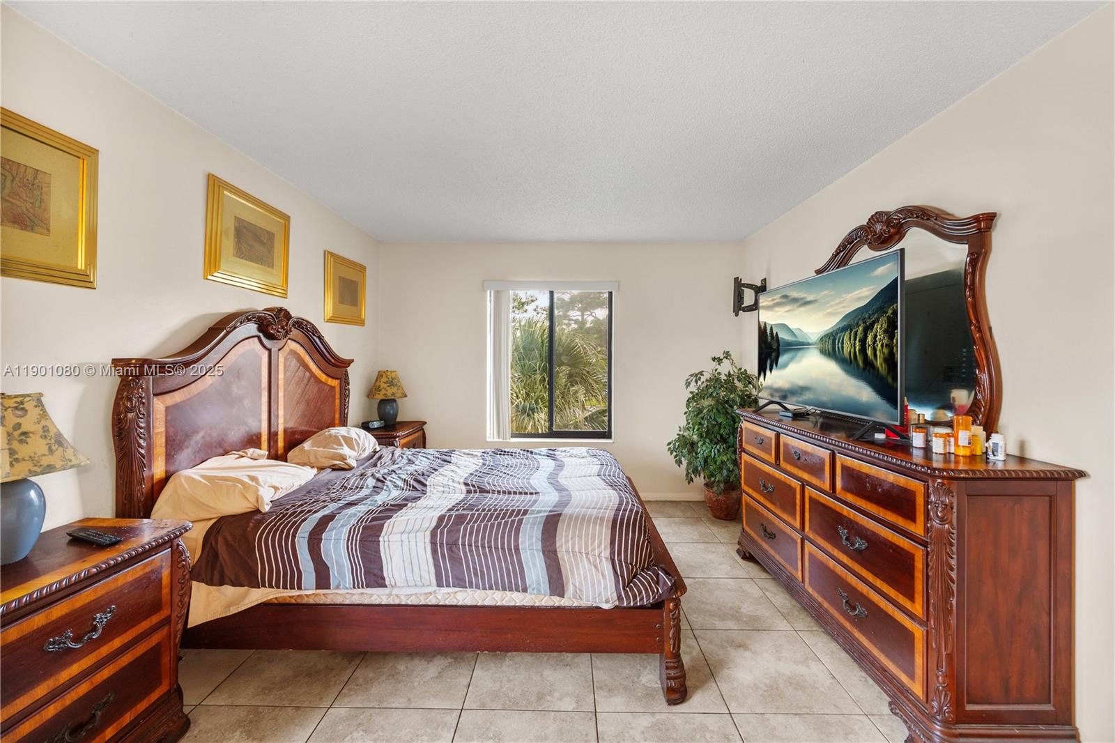 PALM CLUB WEST VILLAGE 1 - Residential