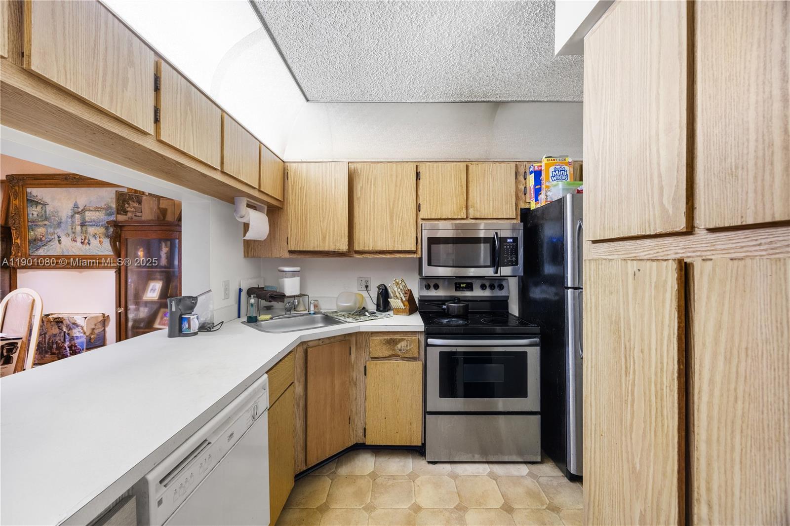 PALM CLUB WEST VILLAGE 1 - Residential