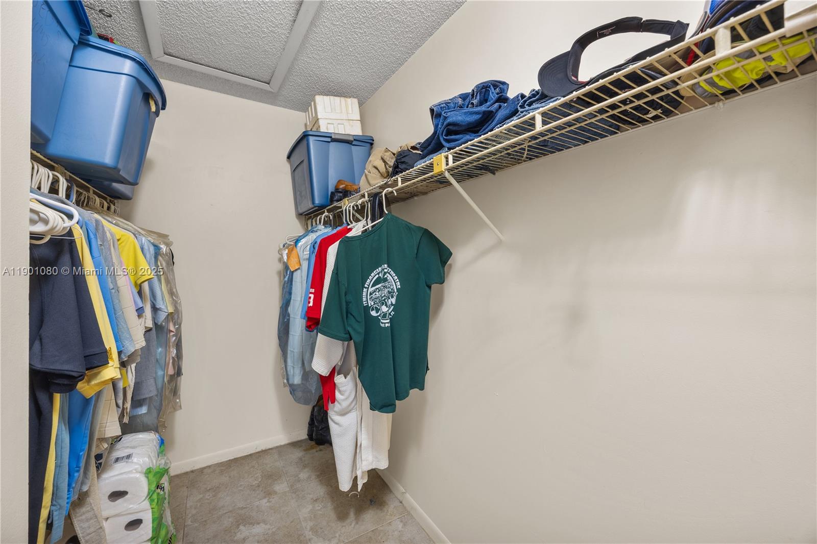 PALM CLUB WEST VILLAGE 1 - Residential