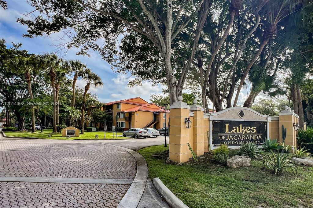Photo of 10717 Cleary Blvd #203, Plantation, FL 33324 (MLS # A12014302)