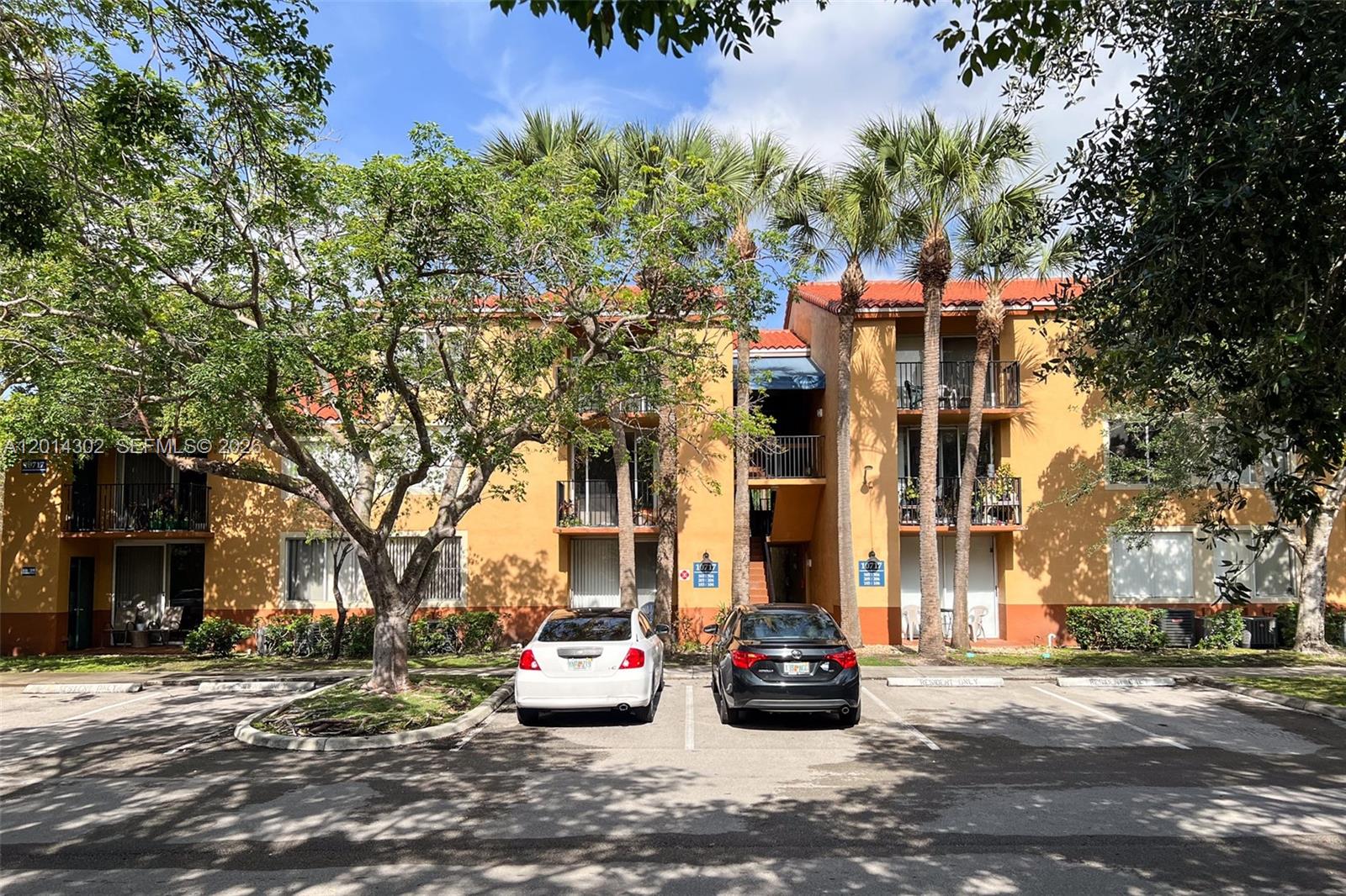 LAKES OF JACARANDA CONDO - Residential Lease