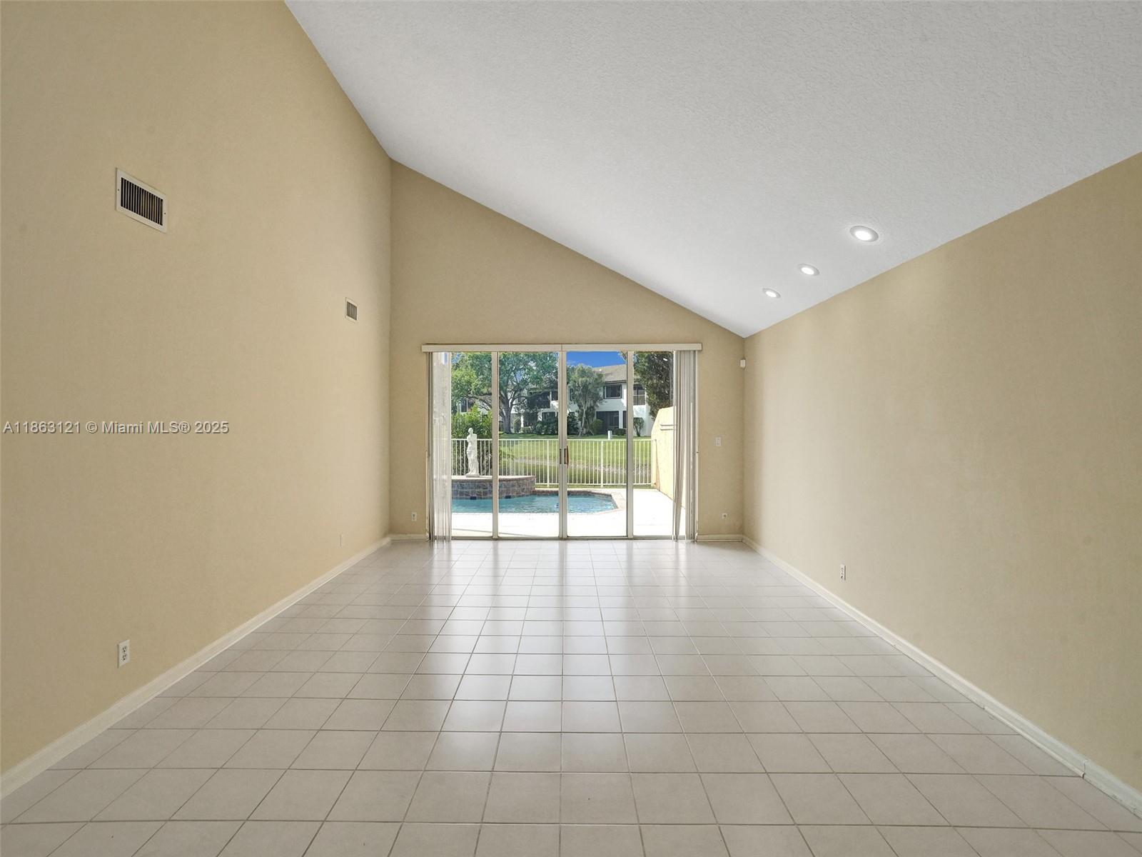 6330 NW 77th Ct