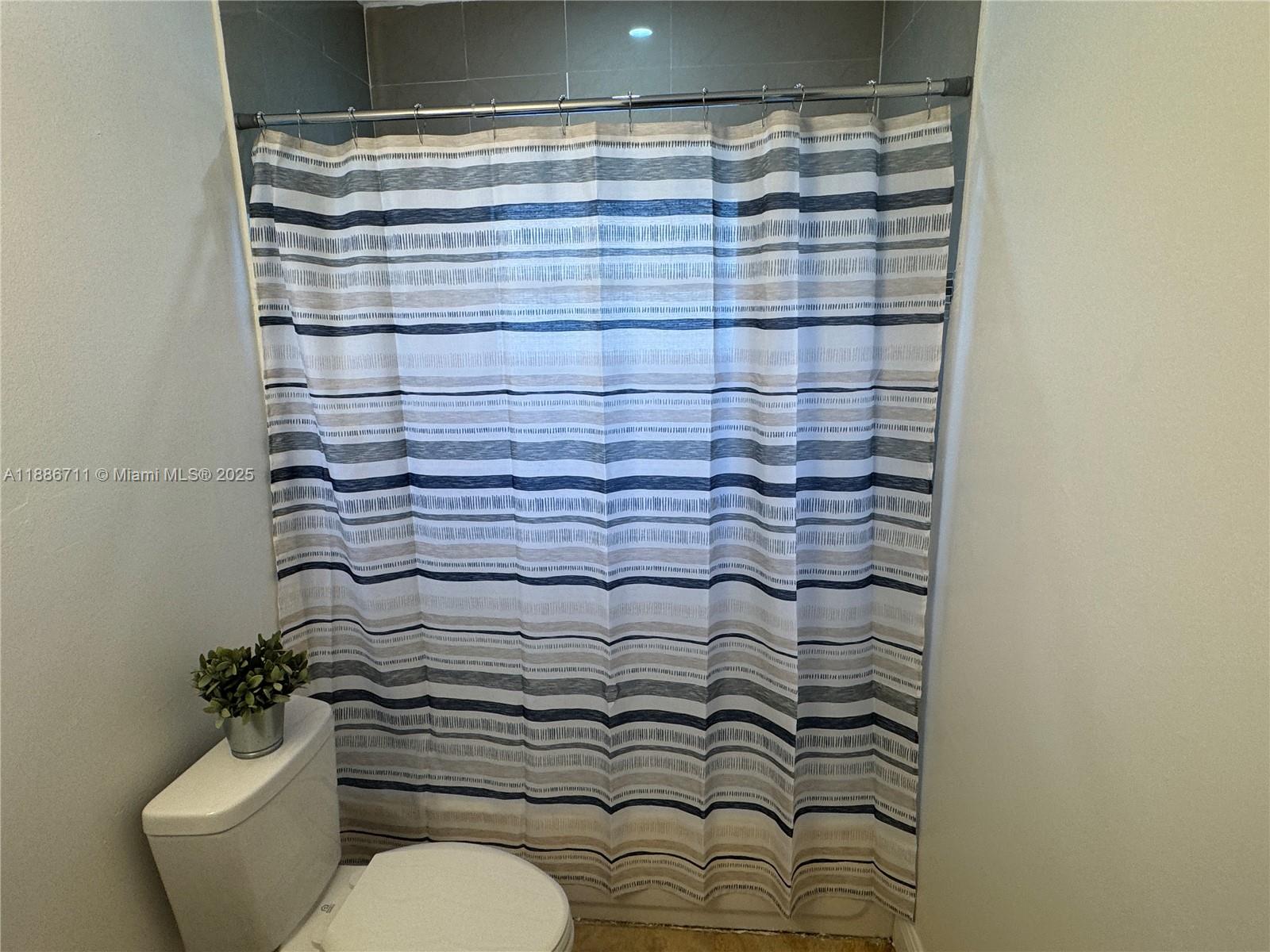 WINDERMERE CONDO - Residential Lease
