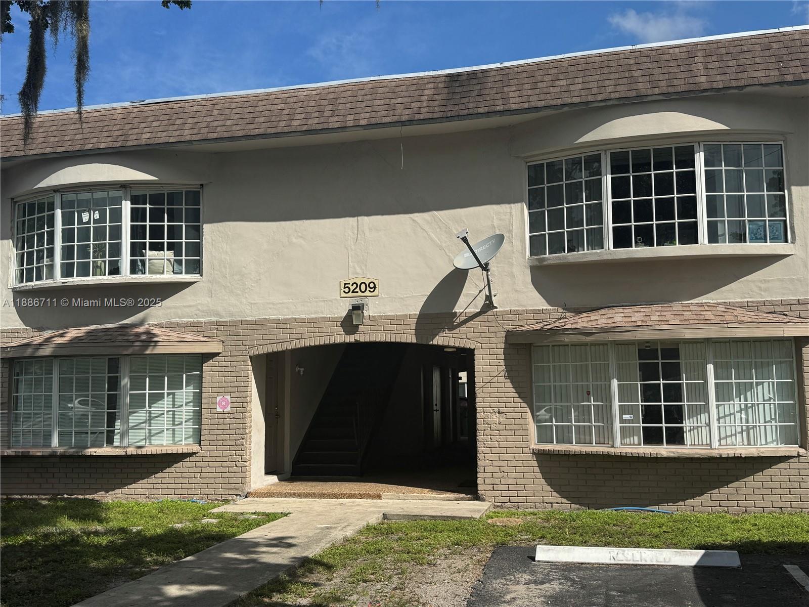 WINDERMERE CONDO - Residential Lease