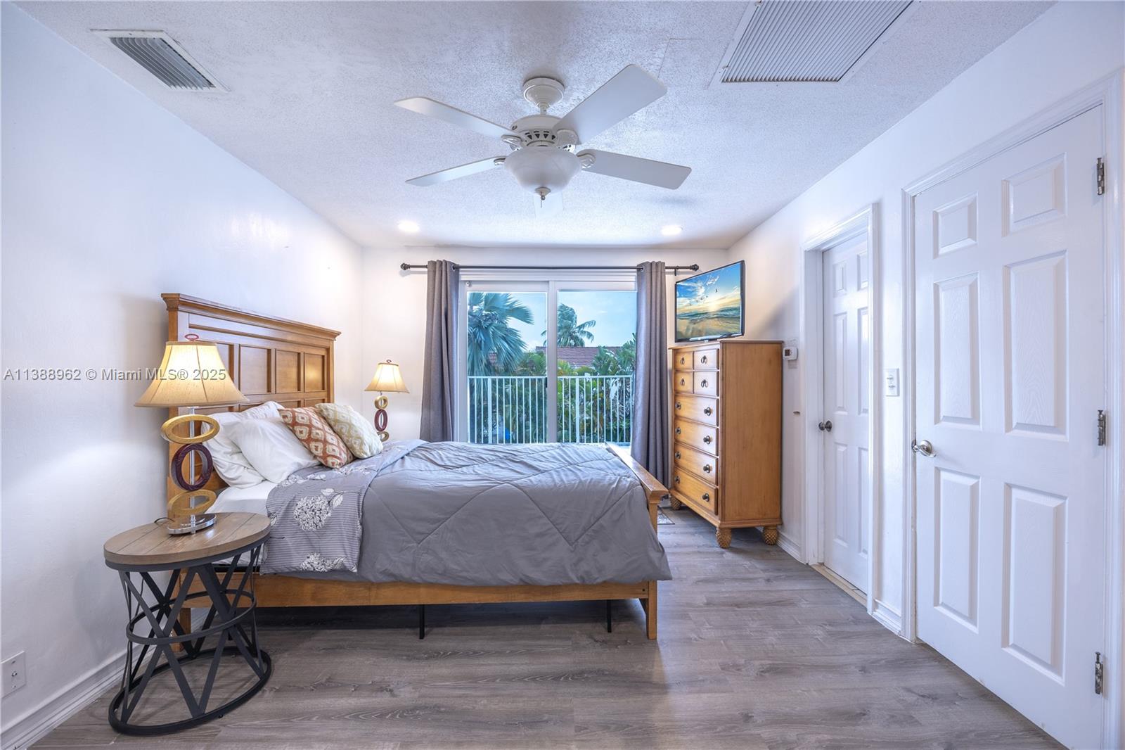 CALIBAN - Residential Lease