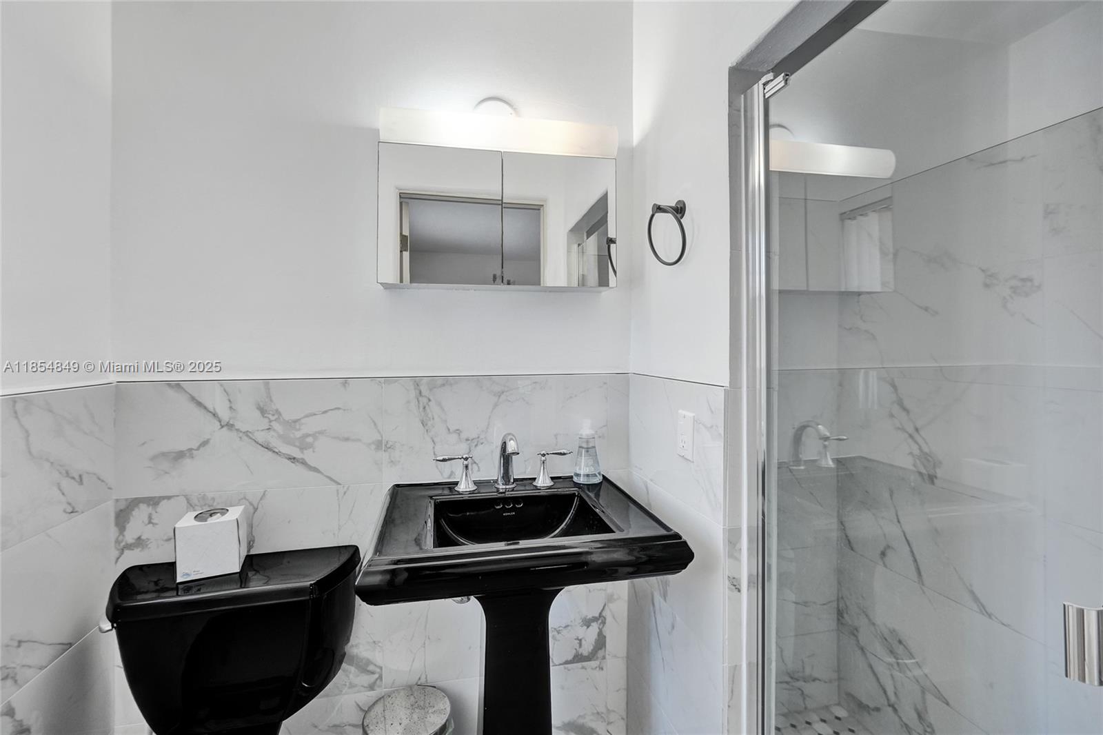 STILWELL ISLES ISLE OF PA - Residential Lease