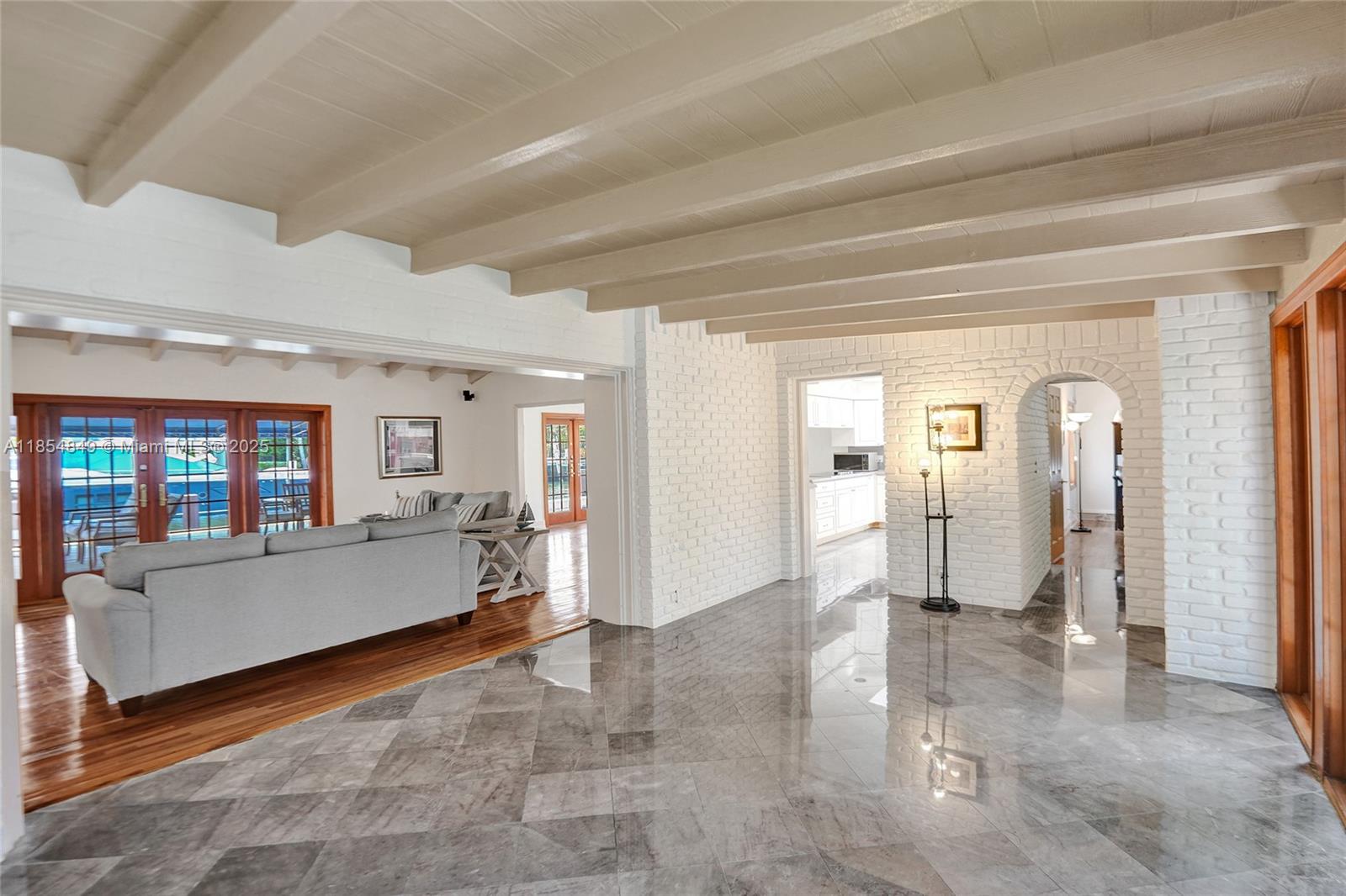 STILWELL ISLES ISLE OF PA - Residential Lease