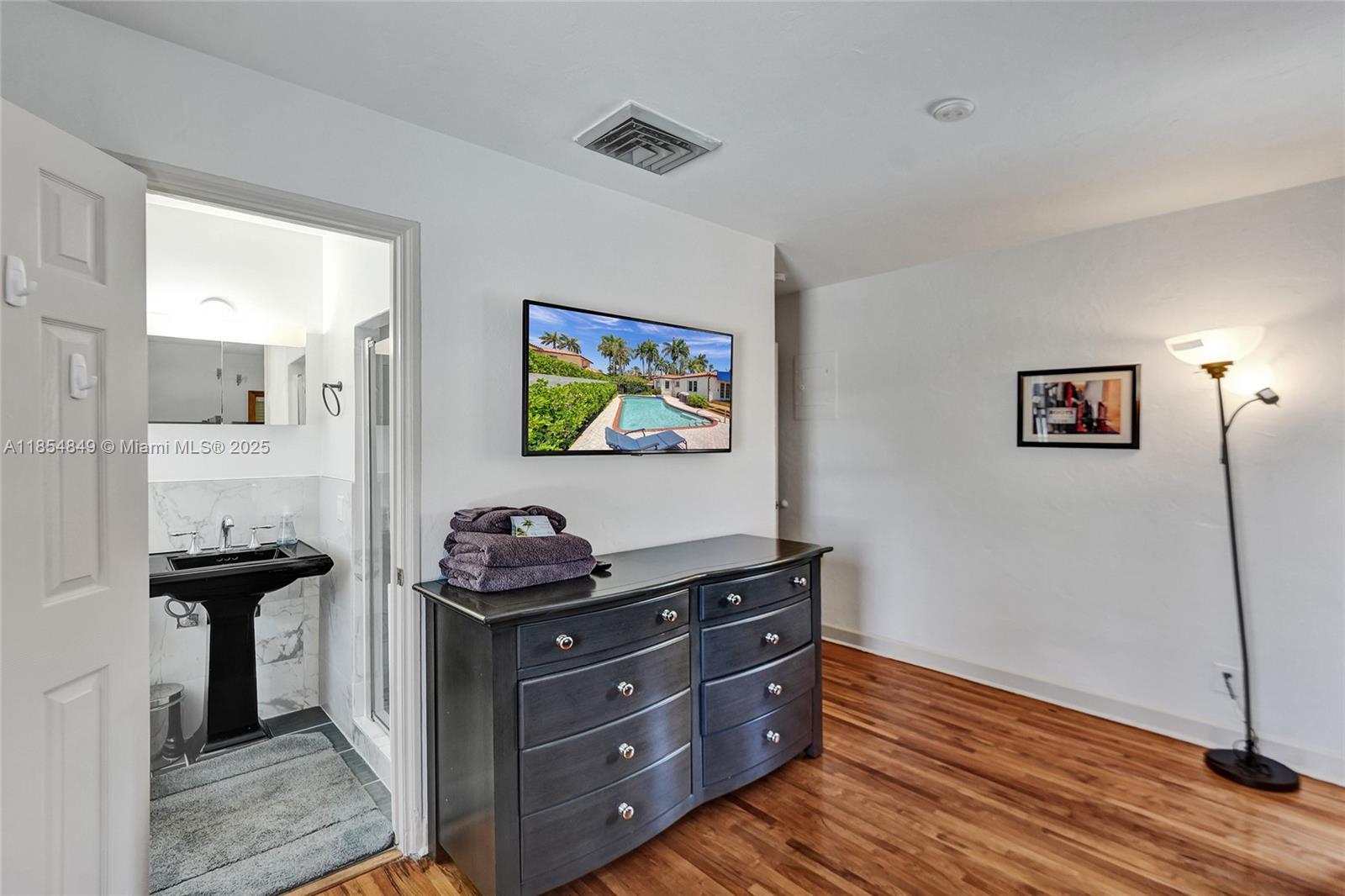 STILWELL ISLES ISLE OF PA - Residential Lease