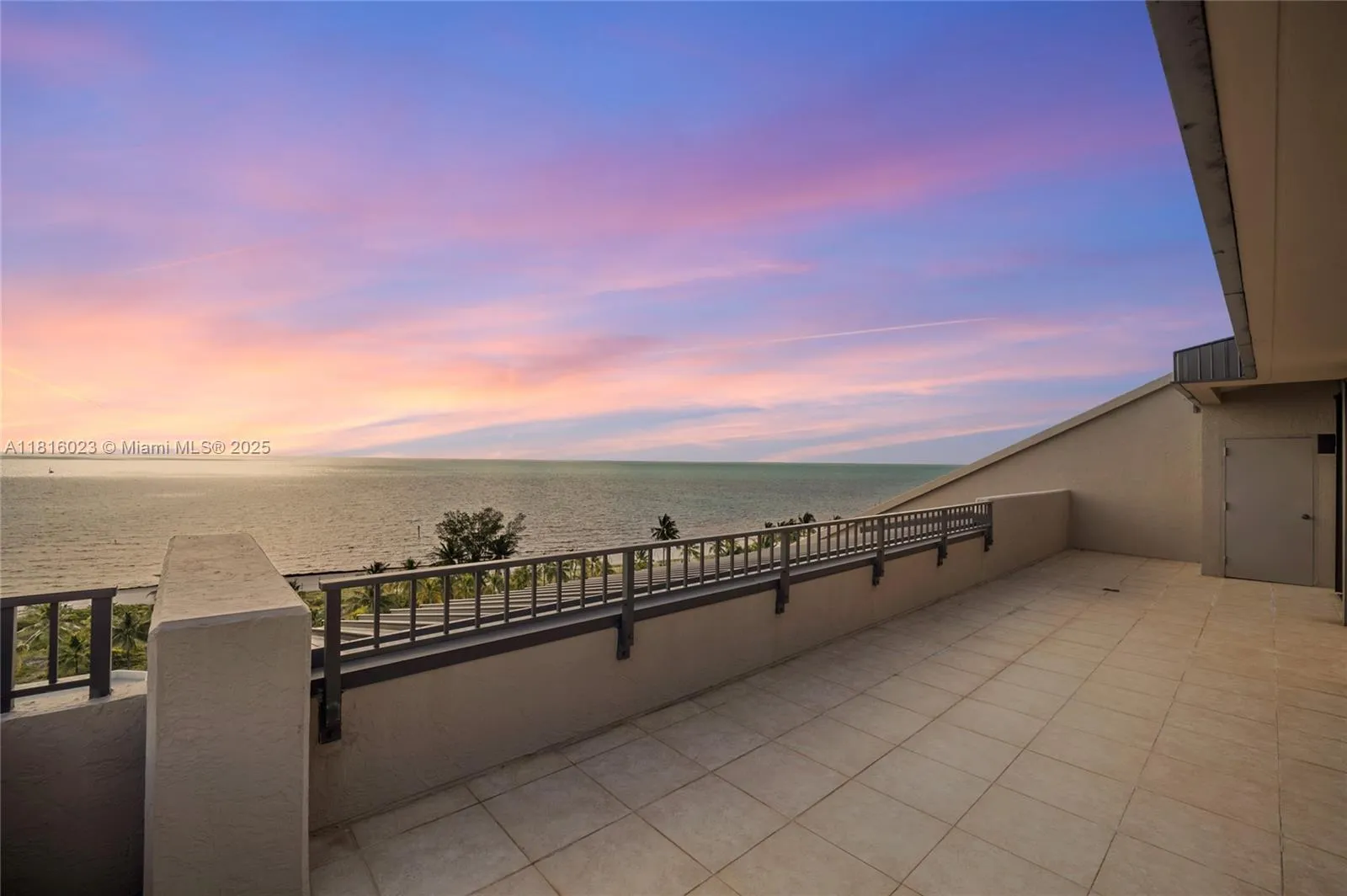 Key Biscayne, Florida 33149, United States, 2 Bedrooms Bedrooms, ,3 BathroomsBathrooms,Residential,Active,144509