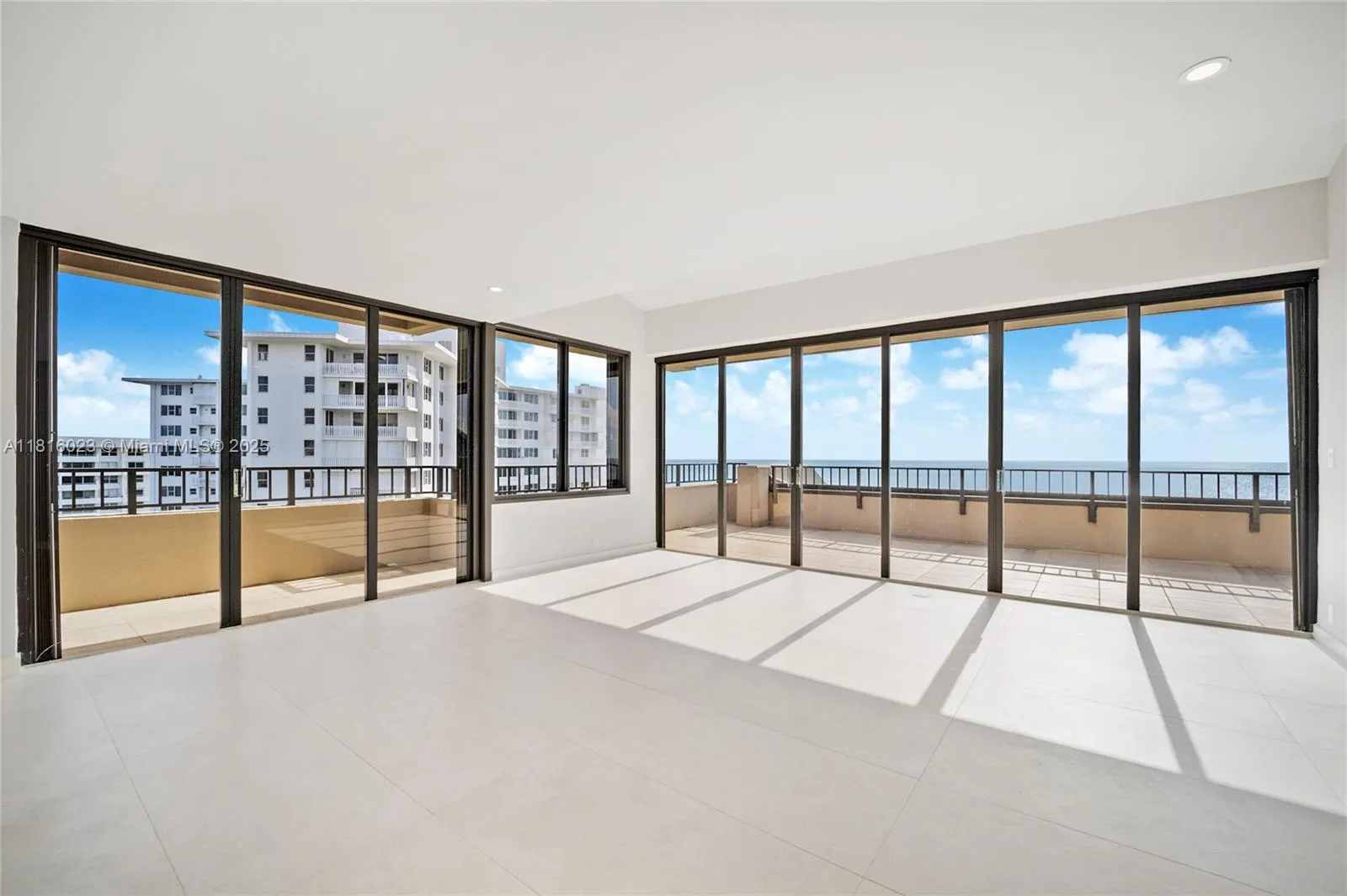 Key Biscayne, Florida 33149, United States, 2 Bedrooms Bedrooms, ,3 BathroomsBathrooms,Residential,Active,144509