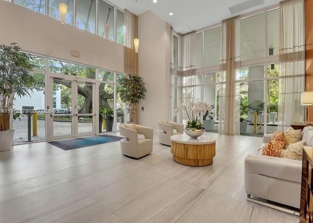 TERRAZAS RIVERPARK VILLAG - Residential