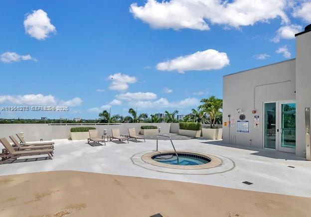 TERRAZAS RIVERPARK VILLAG - Residential