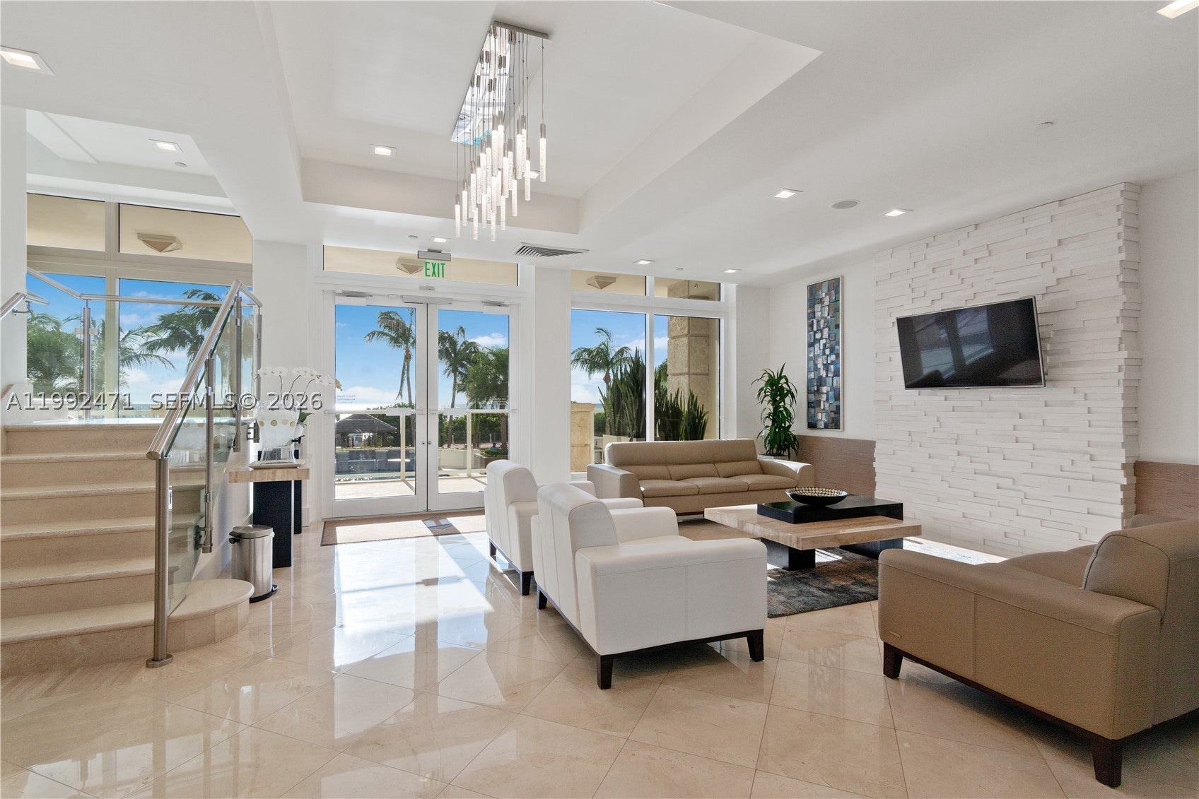 4779 Collins Ave 808