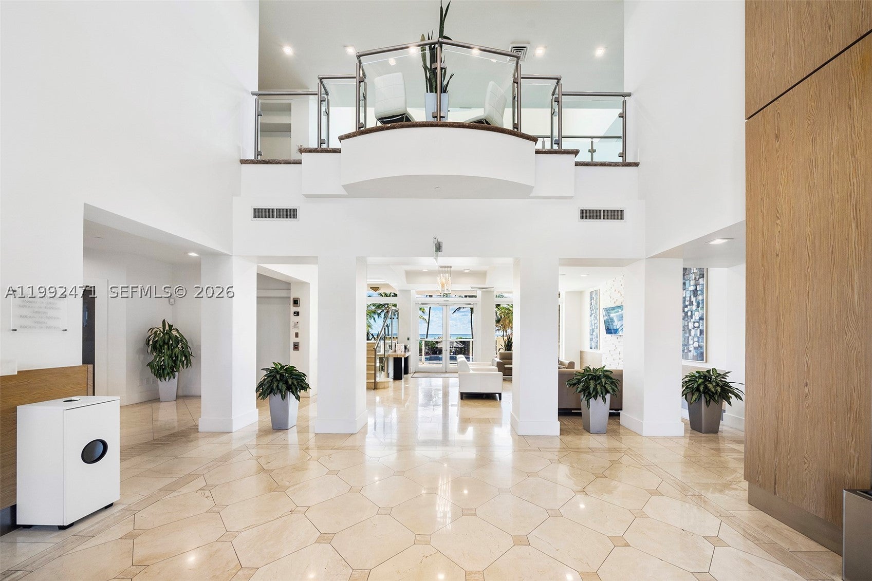 4779 Collins Ave 808