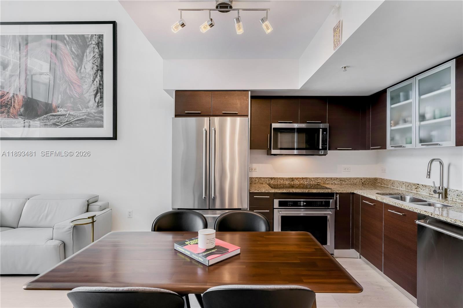 BRICKELL ON THE RIVER S T - Residential