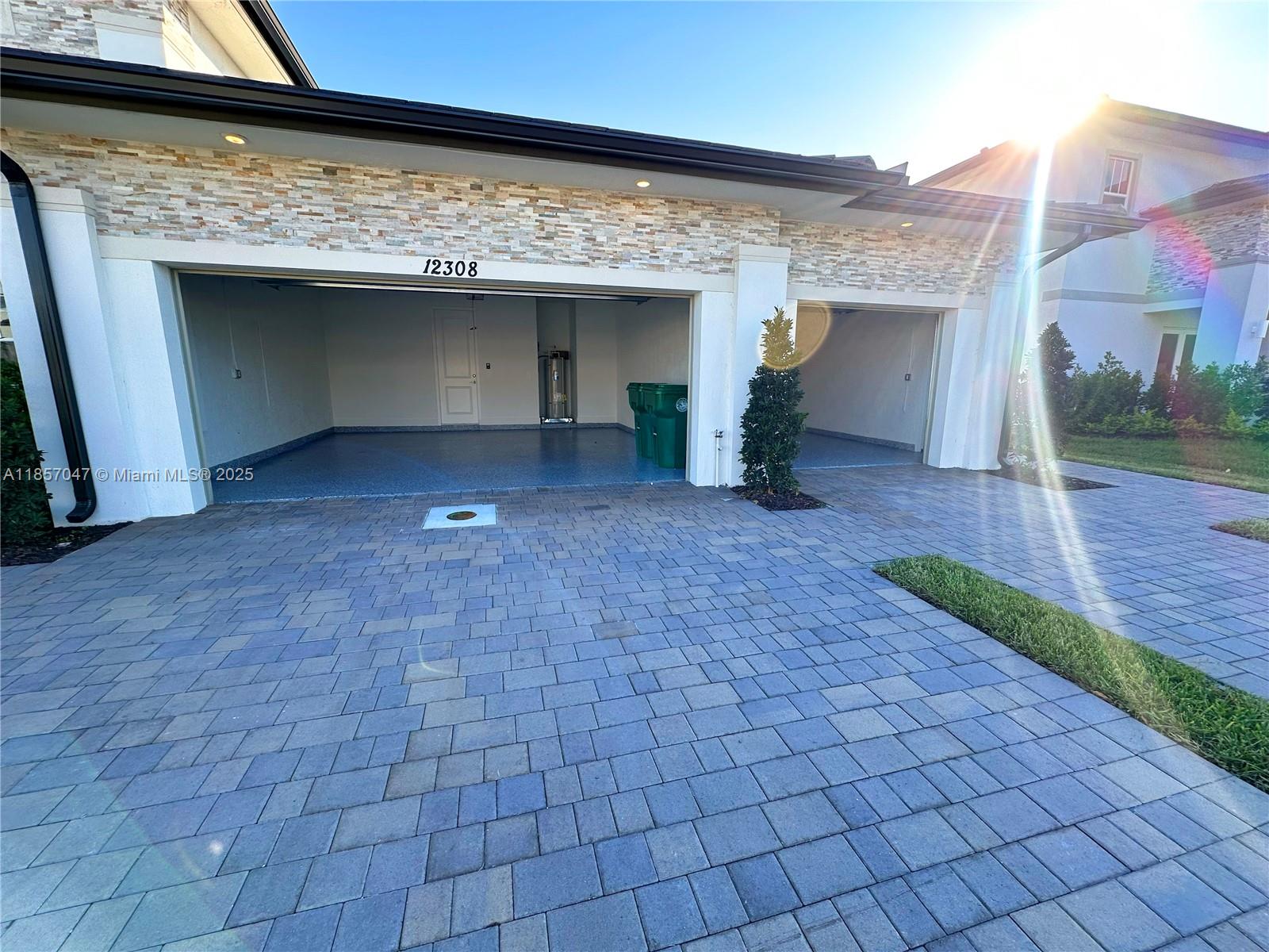 CRESCENT RIDGE - Residential Lease