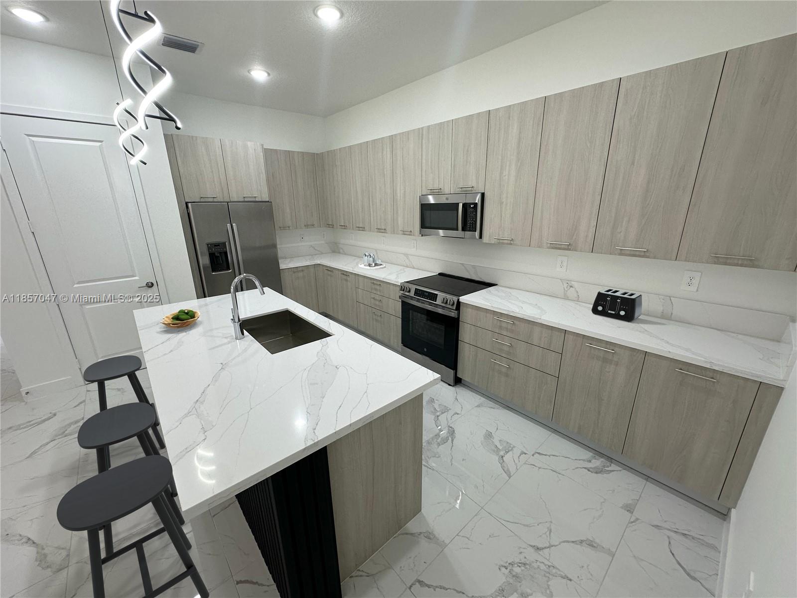 CRESCENT RIDGE - Residential Lease