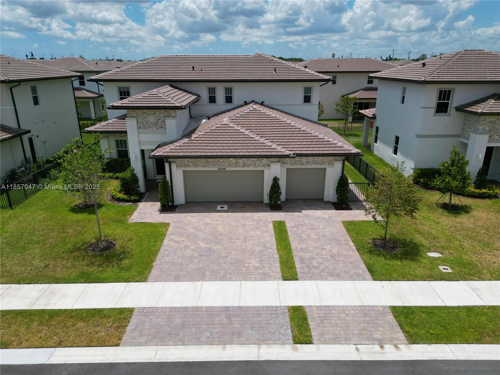 CRESCENT RIDGE - Residential Lease