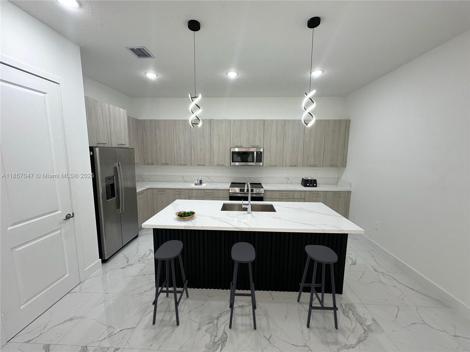 CRESCENT RIDGE - Residential Lease