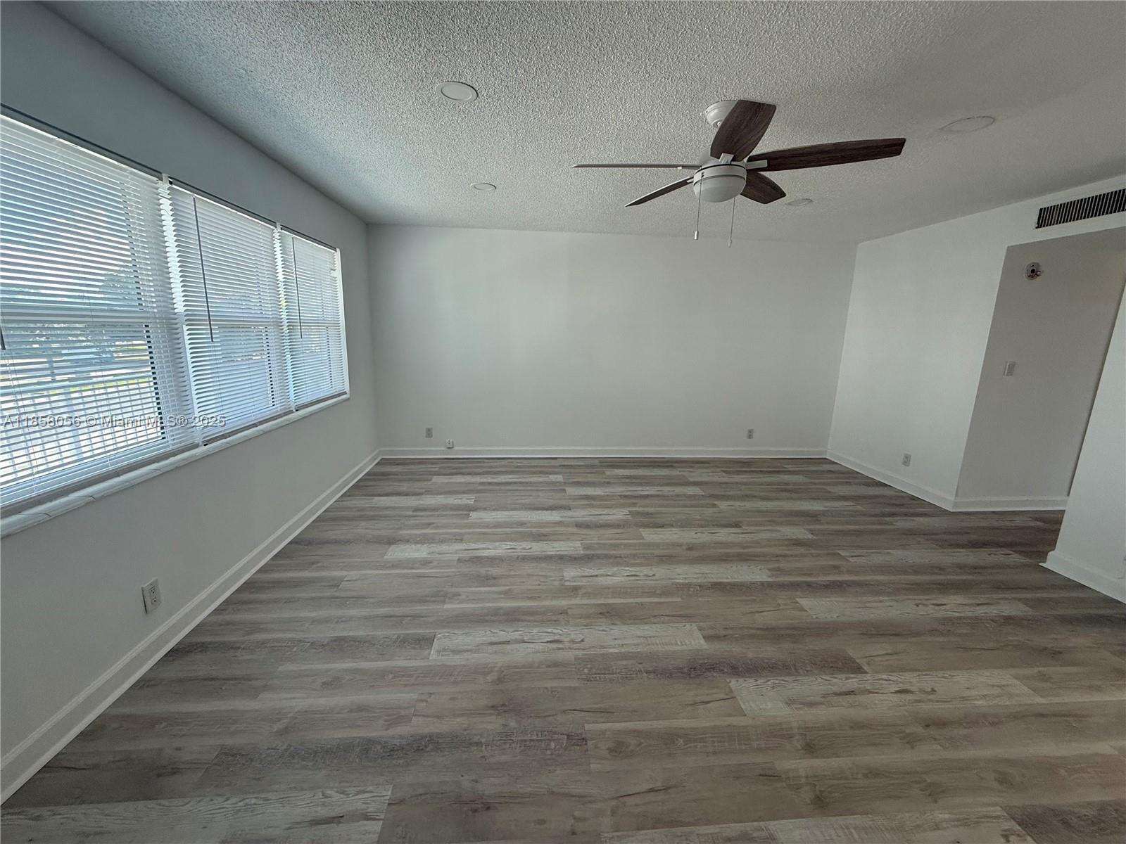2840 NE 14th St Cswy 304A
