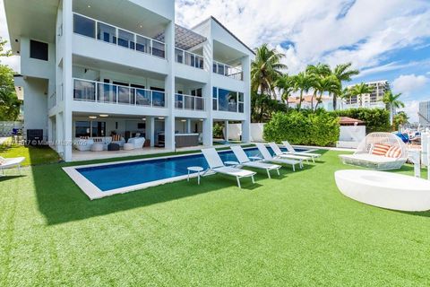 891 N Venetian Dr Miami FL 33139