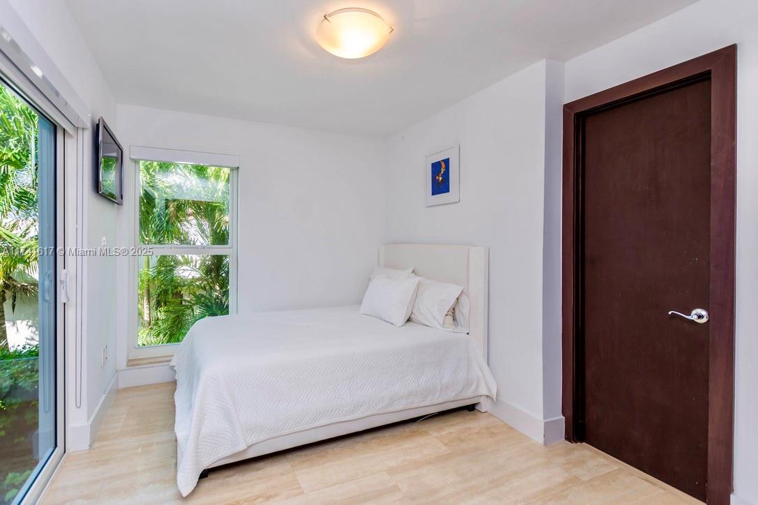 BISCAYNE ISL - Residential Lease