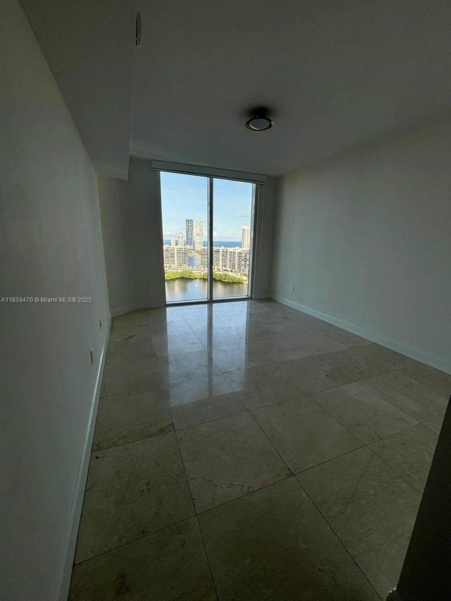 THE PENINSULA II CONDO - Residential Lease